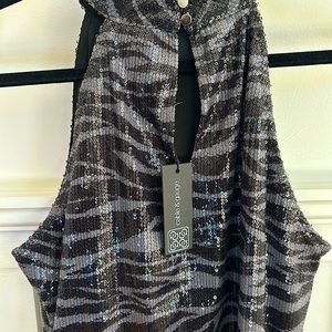 NWT Cable & Gauge medium sized gray/black zebra print top.